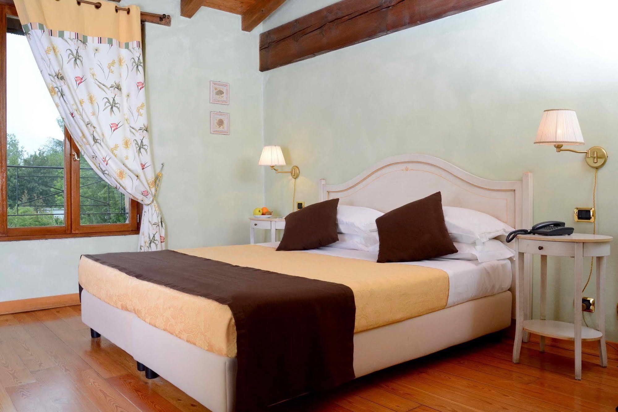 Albergo Dimora Storica Antica Hostelleria كريما المظهر الخارجي الصورة